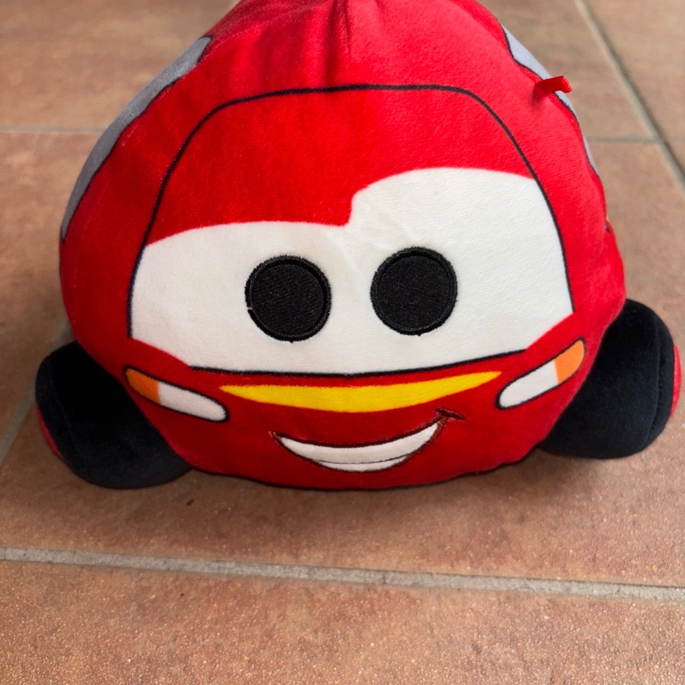 Lightning McQueen Disney Pixar cars movie stuffed plush toy 7 X 9 like new